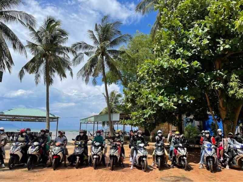 Thuê xe máy đi phượt Phú Quốc