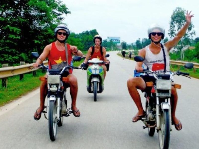 Những lợi ích khi du khách Việt Nam chọn thuê xe máy du lịch