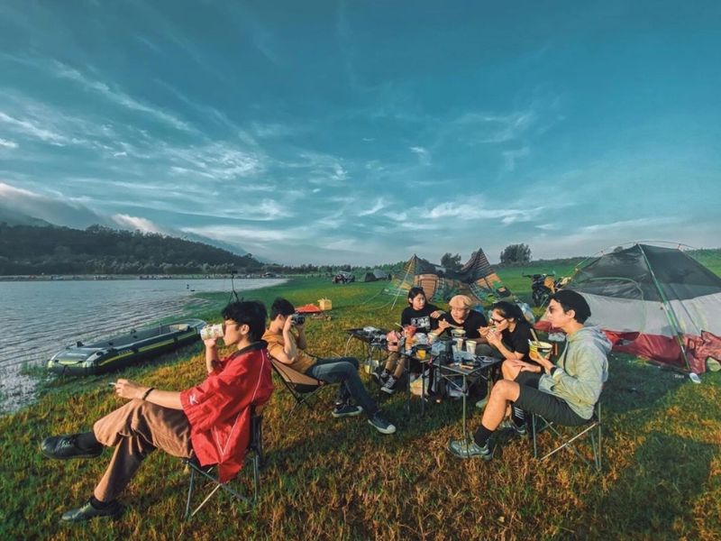 Hồ Dầu Tiếng – Thiên Đường Camping View Hồ Cực Chill