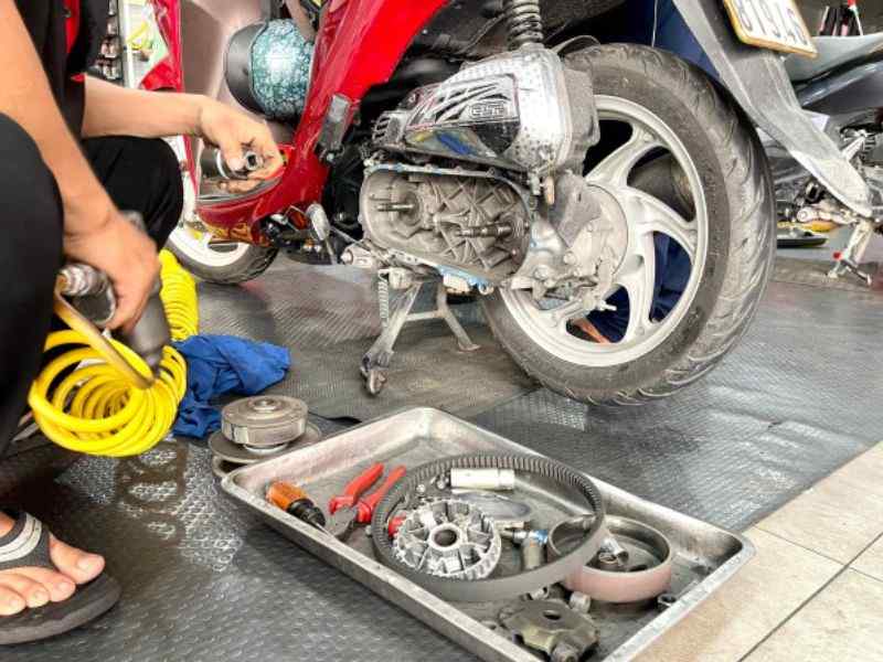 Xe máy Blvck Motorbike được bảo dưỡng định kỳ