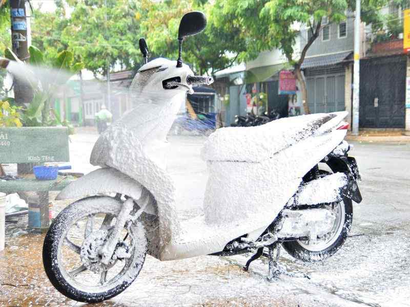 Vệ sinh xe và kiểm tra lần cuối trước khi bàn giao